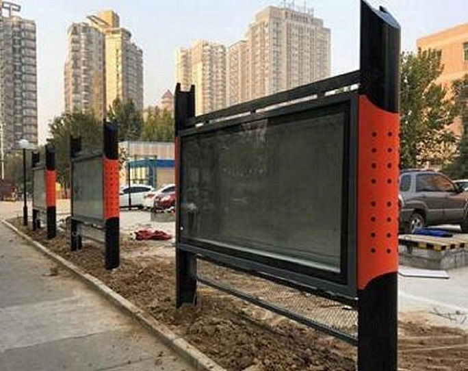 北京LED阅报栏滚动灯箱价格核算